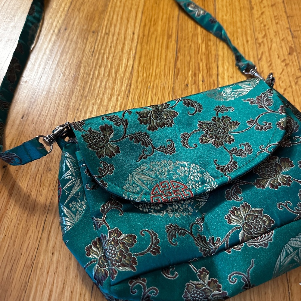 Elegant Floral Emerald Shoulder Bag
